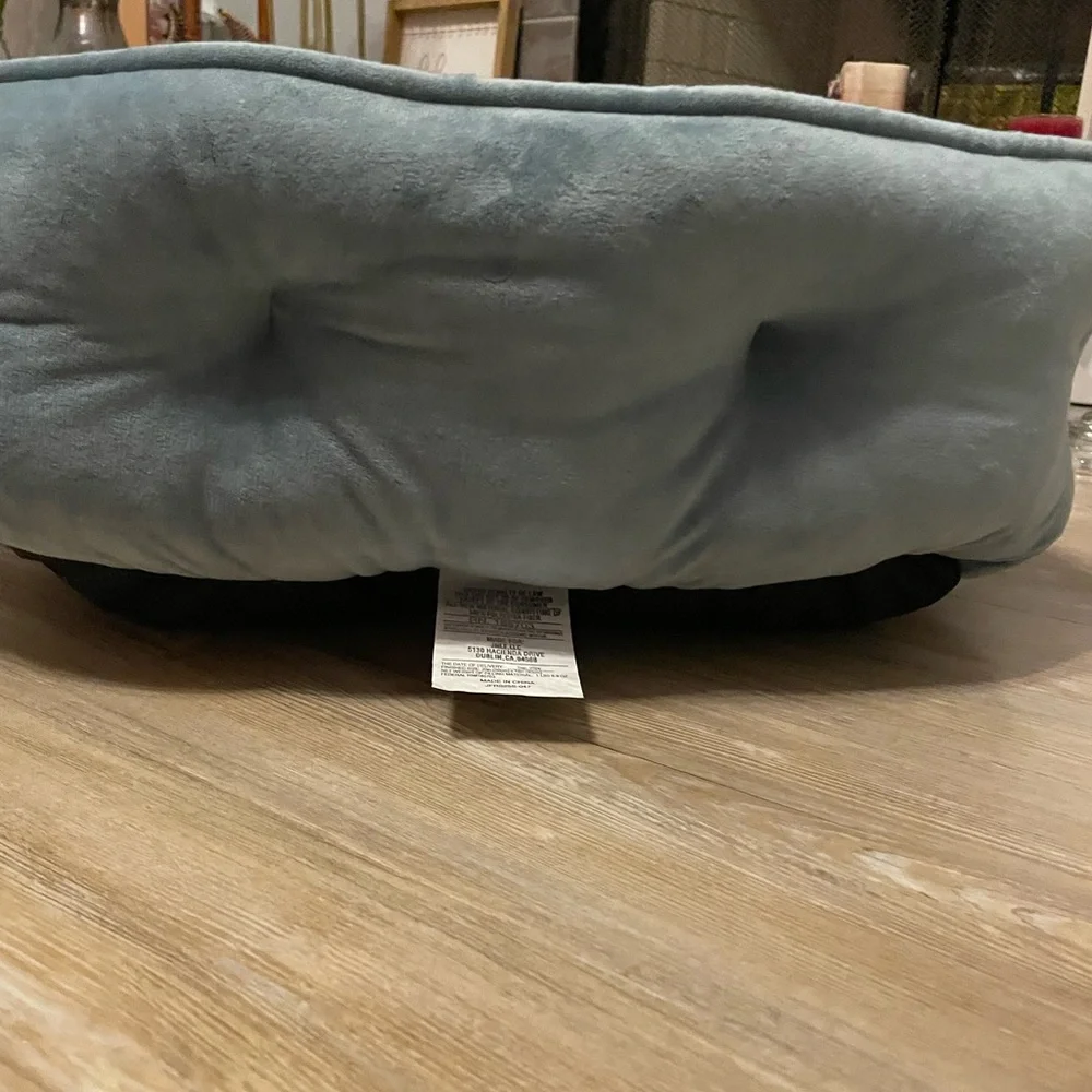 🔥 FIRE FLASH Celebration Weekend SALE!! - Tufted Pet bed
